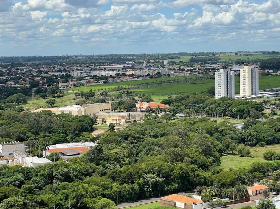AraçatubaLoft Alto Padrao, Ultimo Andar Uptown C/ Garagemアパートメント エクステリア 写真
